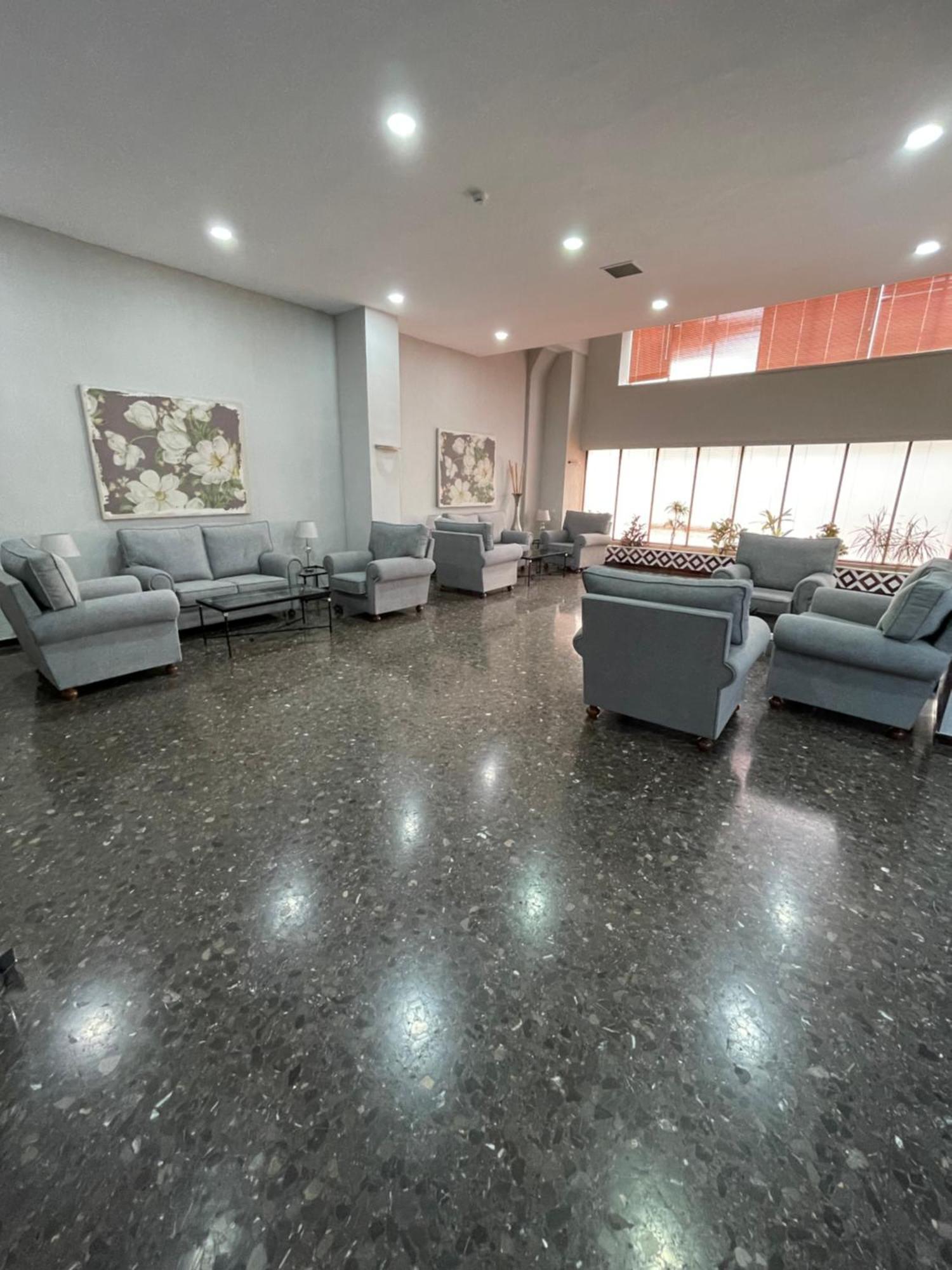 Resitur 527 Apartment Sevilla Bagian luar foto