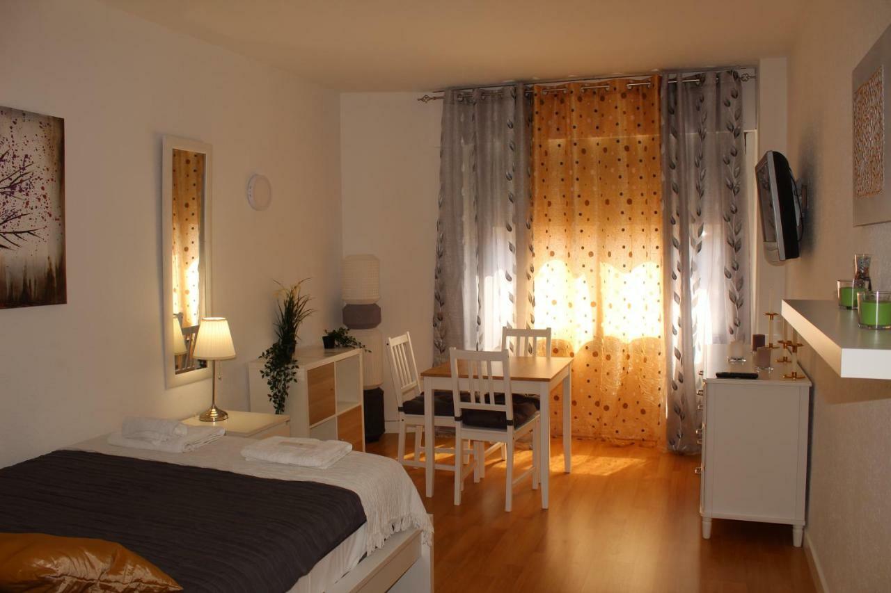 Resitur 527 Apartment Sevilla Bagian luar foto