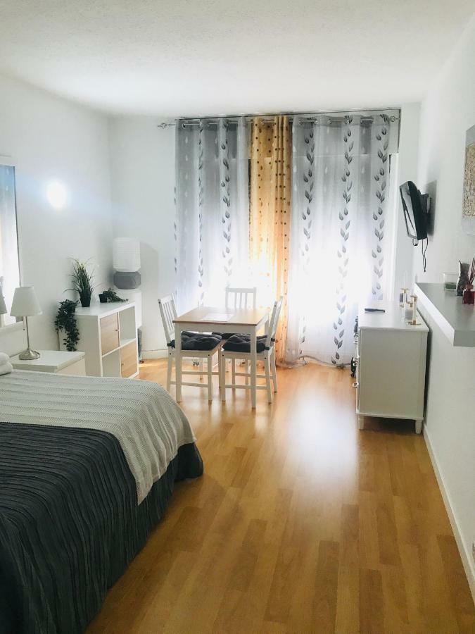 Resitur 527 Apartment Sevilla Bagian luar foto